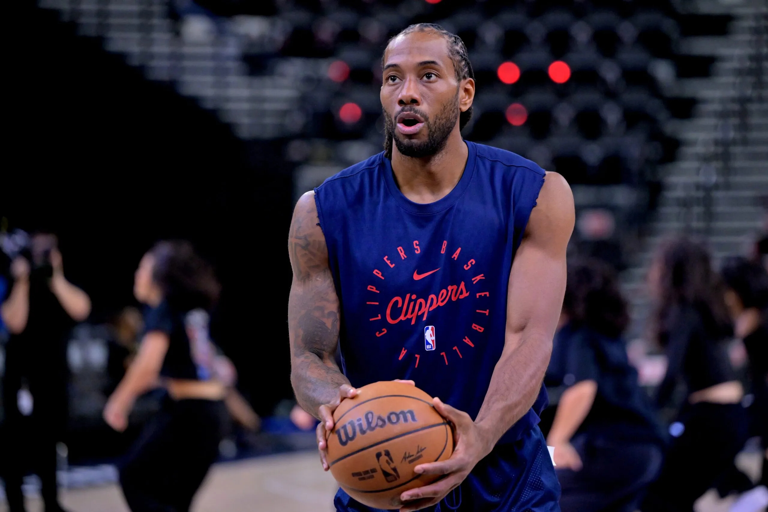 詹姆斯：篮球GOAT传奇，职业生涯书写篮球之神